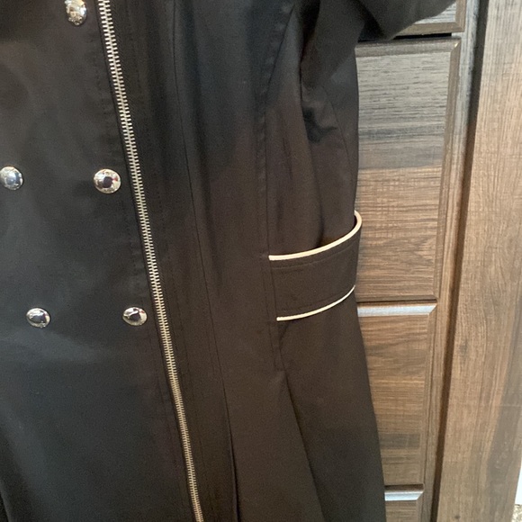 Coat - Picture 4 of 7